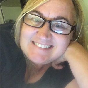 Your Curvy Bod Clothes Queen!